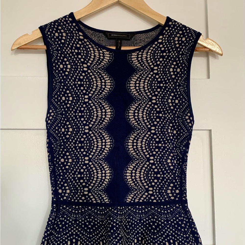 BCBGMaxAzria Blue and White Patterned top
